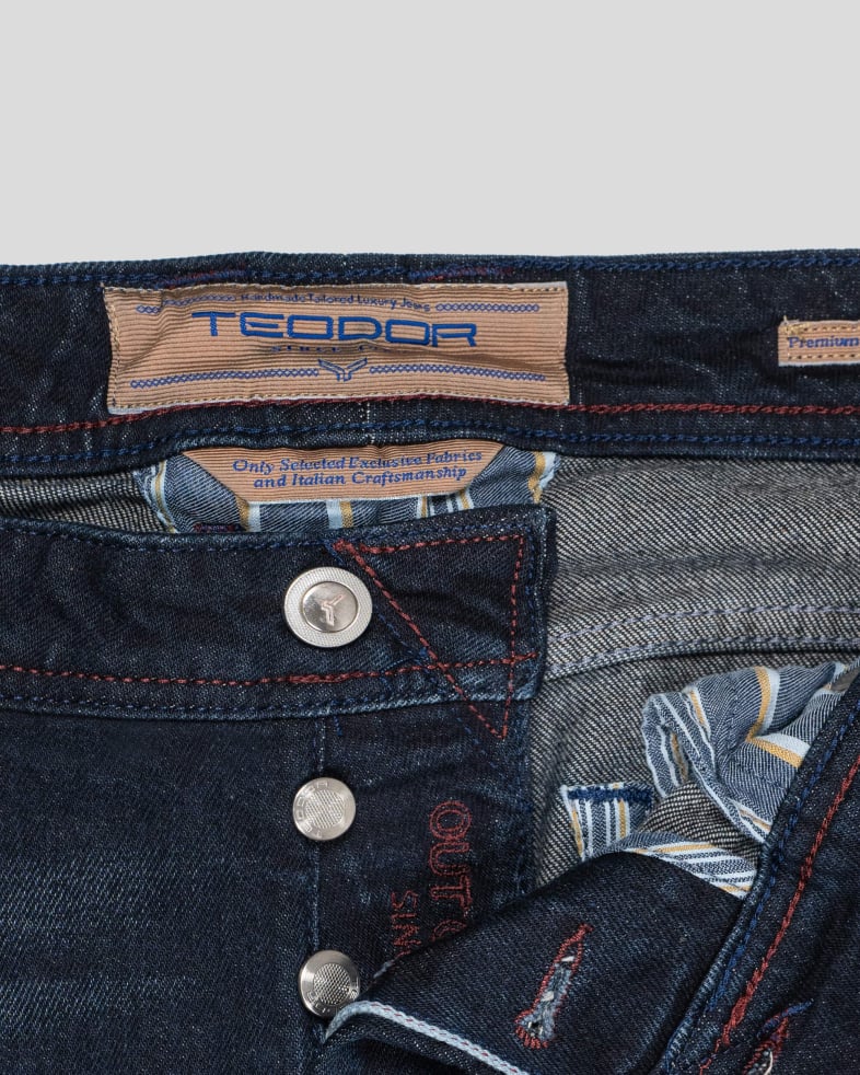 ТЪМНО СИНИ SELVEDGE ДЪНКИ С ЛЕК ИЗТРИТ ЕФЕКТ И КОНТРАСТНА БРОДЕРИЯ 220215088419-2 05